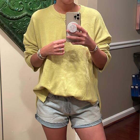 T Tahari Knit Crewneck Hi Low Sweater Top NWT Citron Tea - Picture 1 of 5